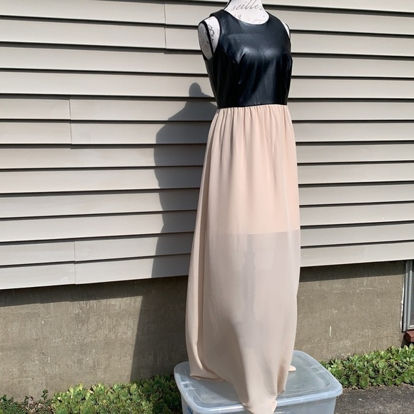 GIANNI BINI Floor Length Dress - Picture 2 of 14